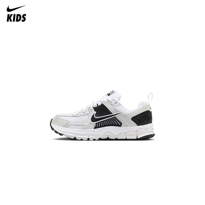 Nike Vomero 5 Sneakers