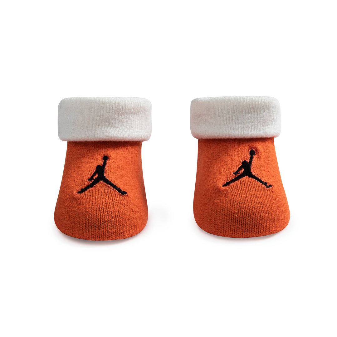 Jordan 3-Piece Bodysuit, Bib & Booties Orange Gift Set (Newborn)