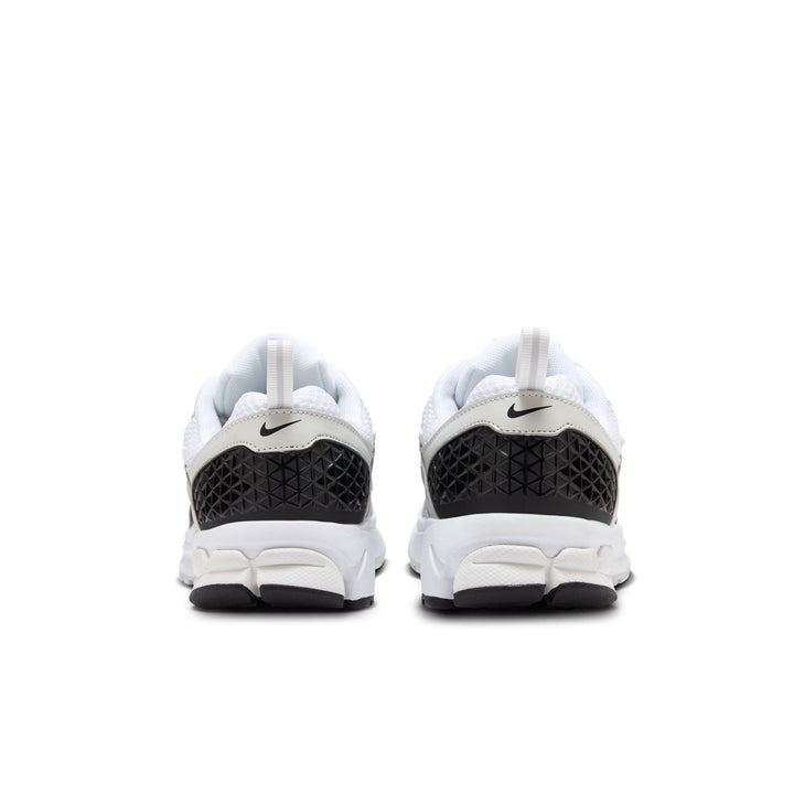 Nike Vomero 5 Sneakers