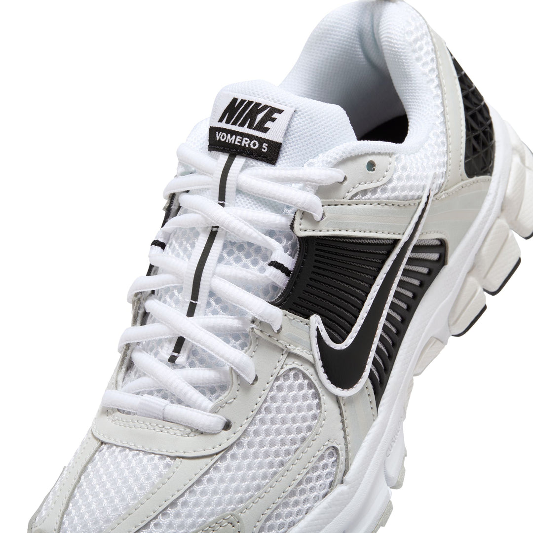 Nike Vomero 5 Sneakers