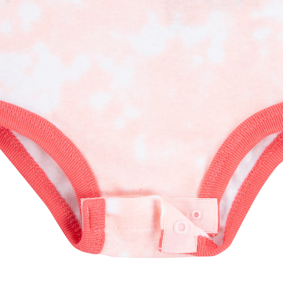 Nike 3-Piece Cloud-Dye Days Bodysuit, Hat & Bib Pink Set (Infant)