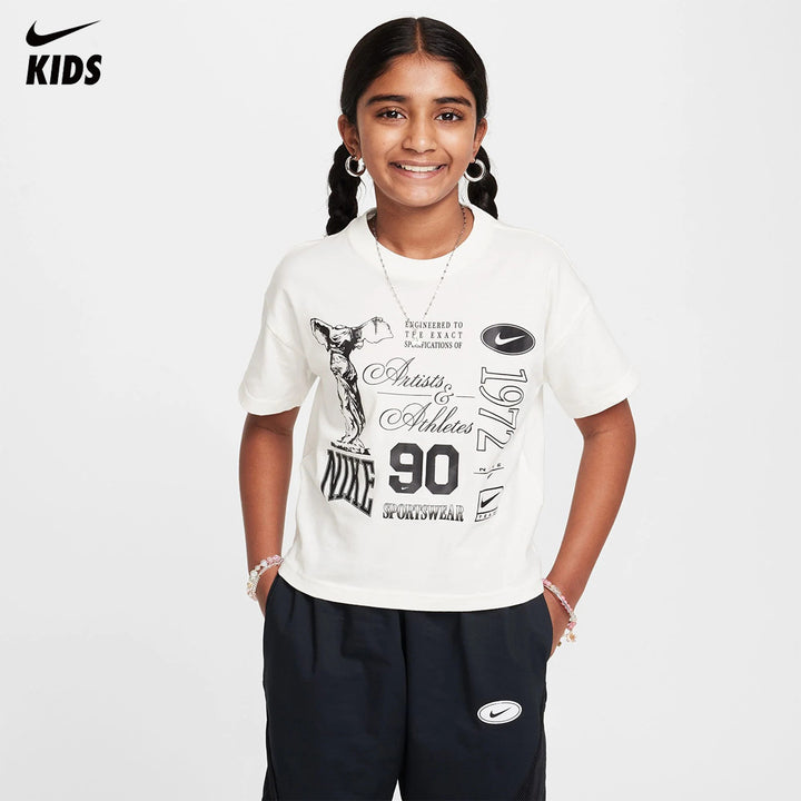 Nike Girls Sportswear Dance T-Shirt (Big Kids)